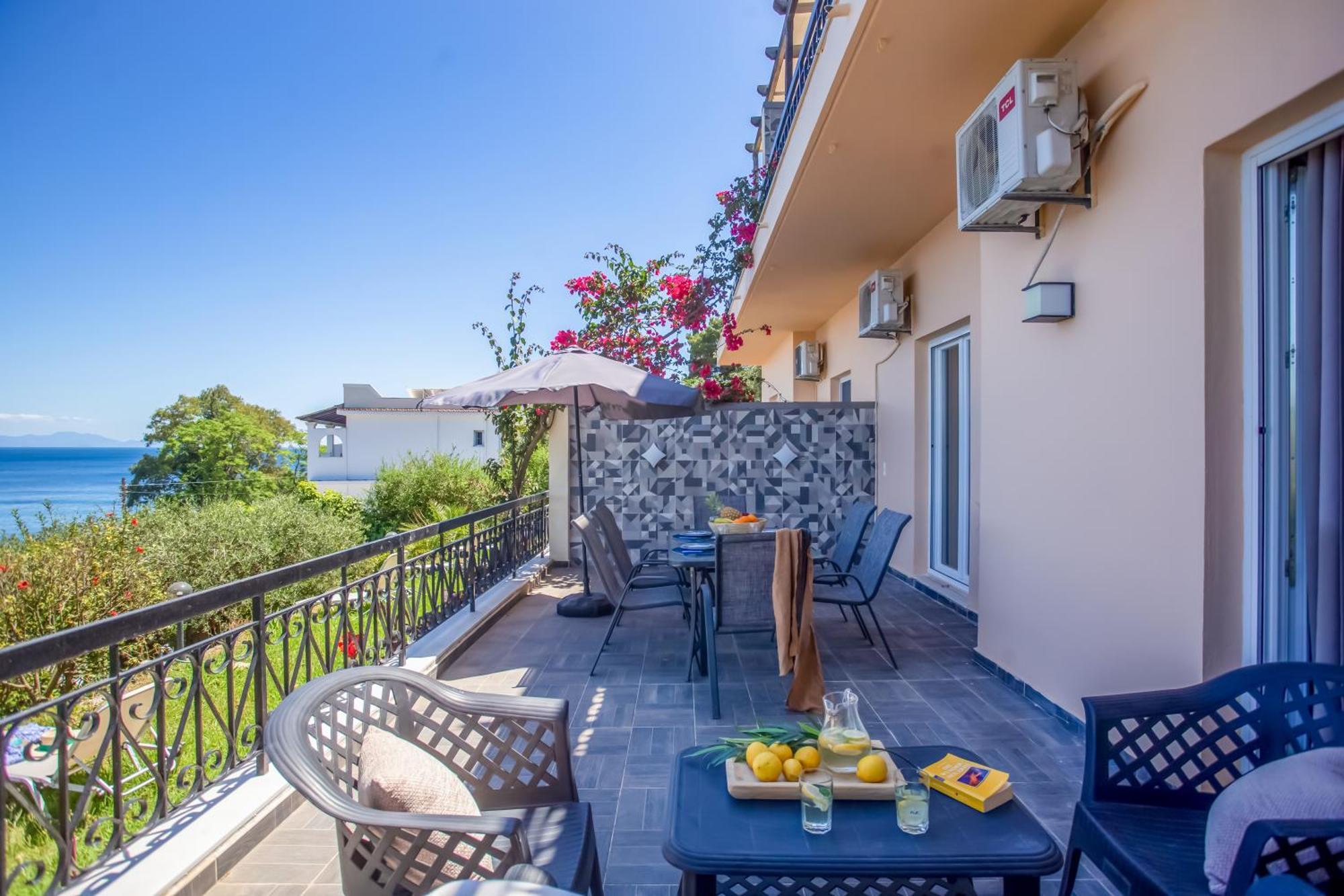 Ionian Kaizer Boutique Apartment Achilleion Bagian luar foto