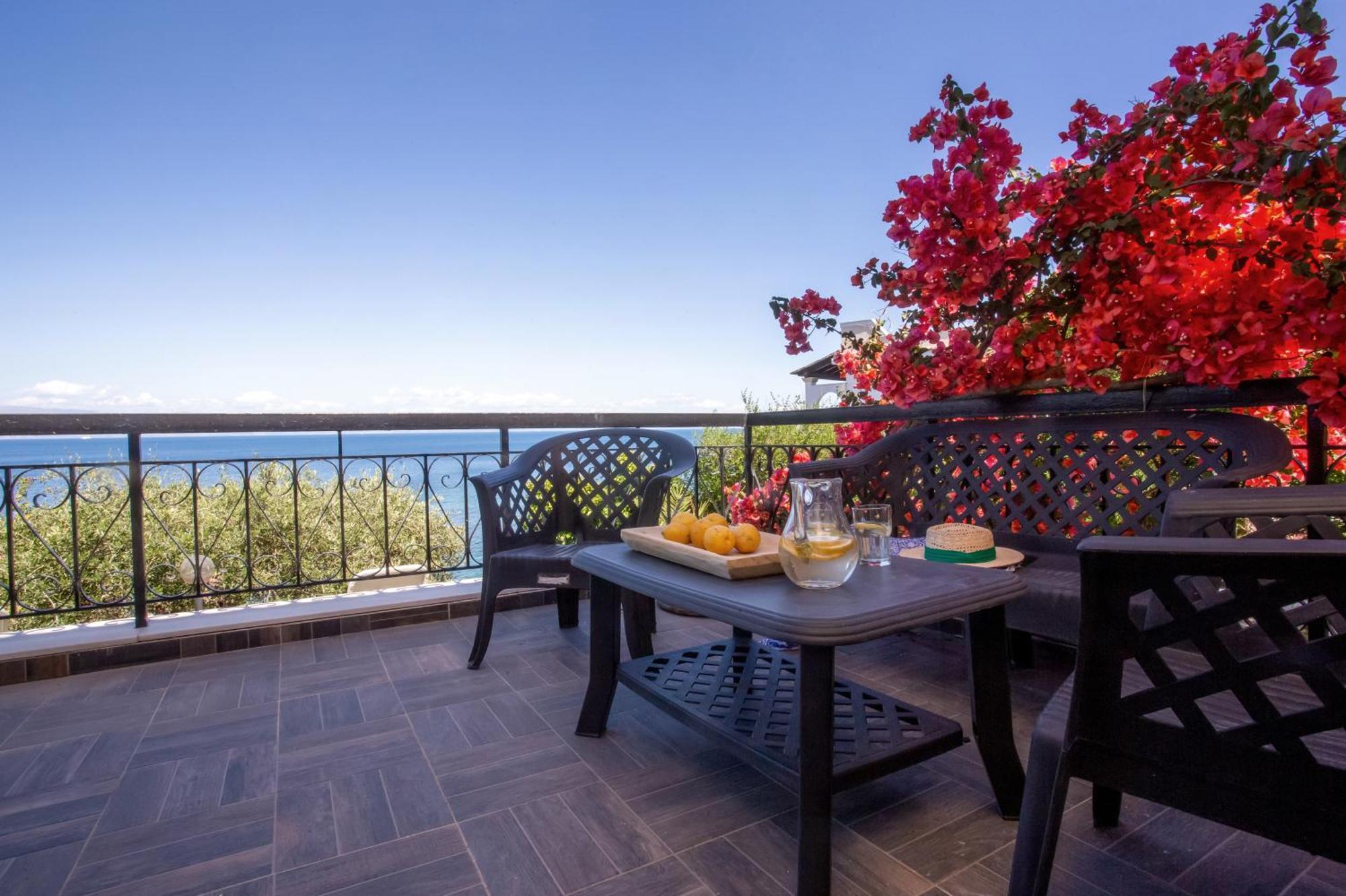 Ionian Kaizer Boutique Apartment Achilleion Bagian luar foto