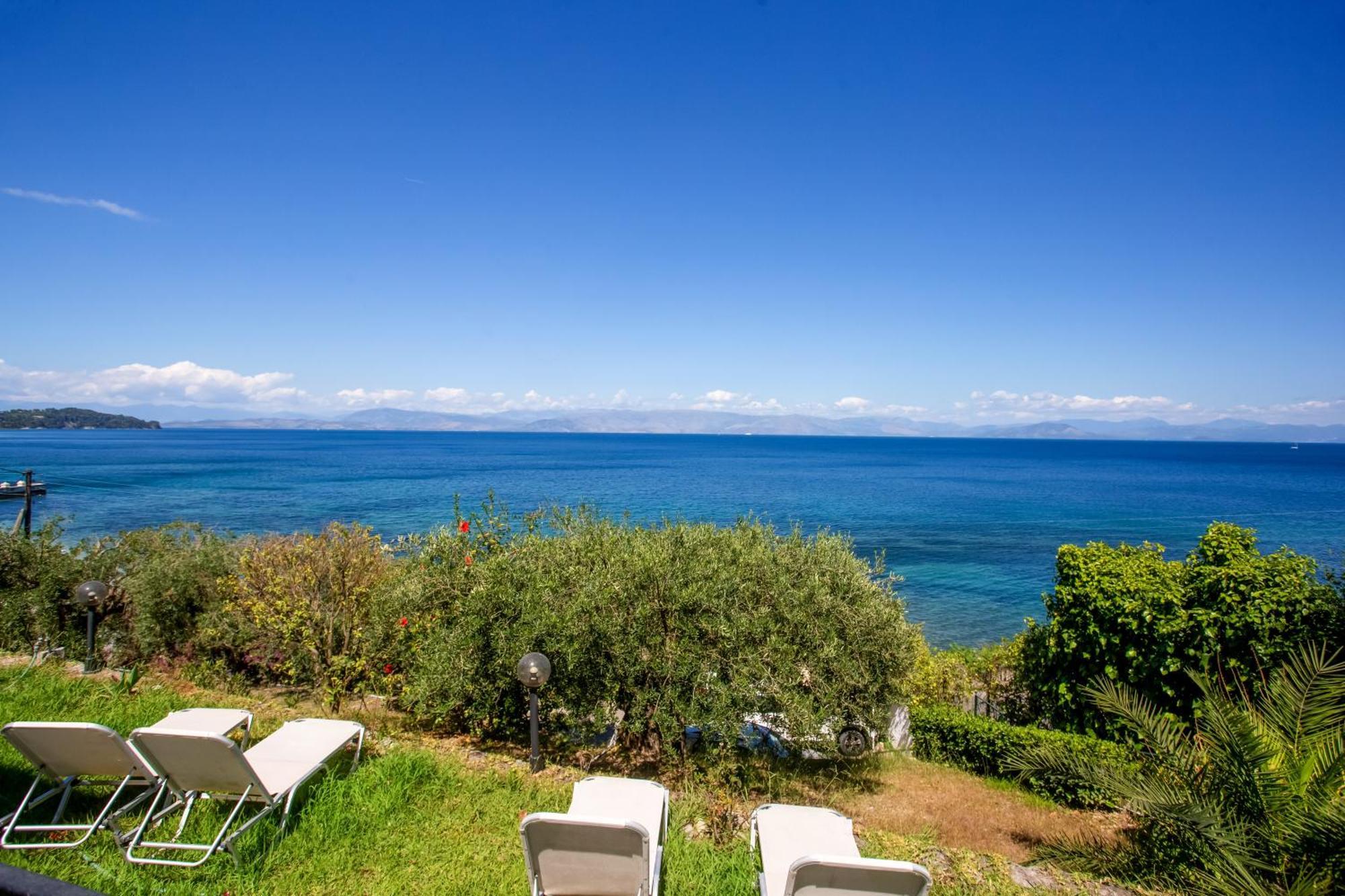 Ionian Kaizer Boutique Apartment Achilleion Bagian luar foto